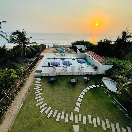 Hotel Kay'S By The Sea Ajgaon Exterior foto