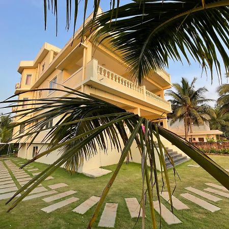 Hotel Kay'S By The Sea Ajgaon Exterior foto