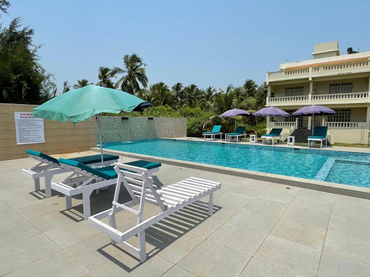 Hotel Kay'S By The Sea Ajgaon Exterior foto