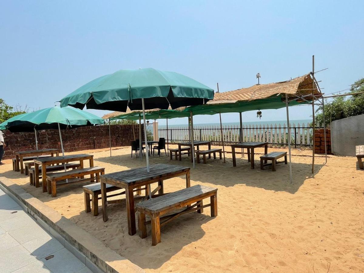 Hotel Kay'S By The Sea Ajgaon Exterior foto